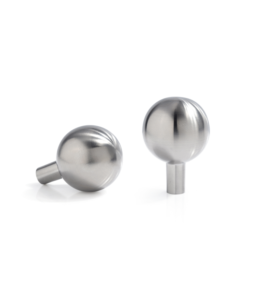 Zoe Steel - srebrna gałka meblowa ze stali Zoe Steel - srebrna gałka meblowa ze stali