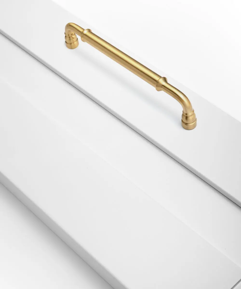 Złote uchwyty meblowe